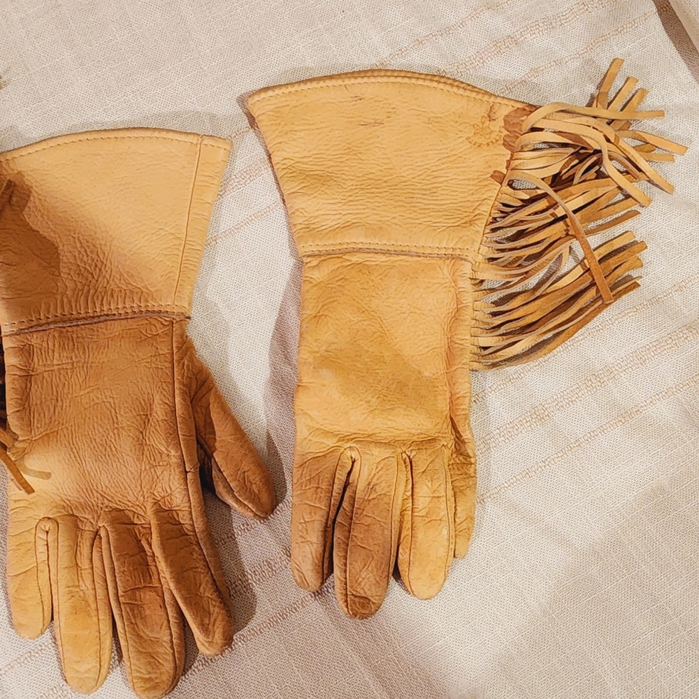 Cattle Kate fringe gloves size 7